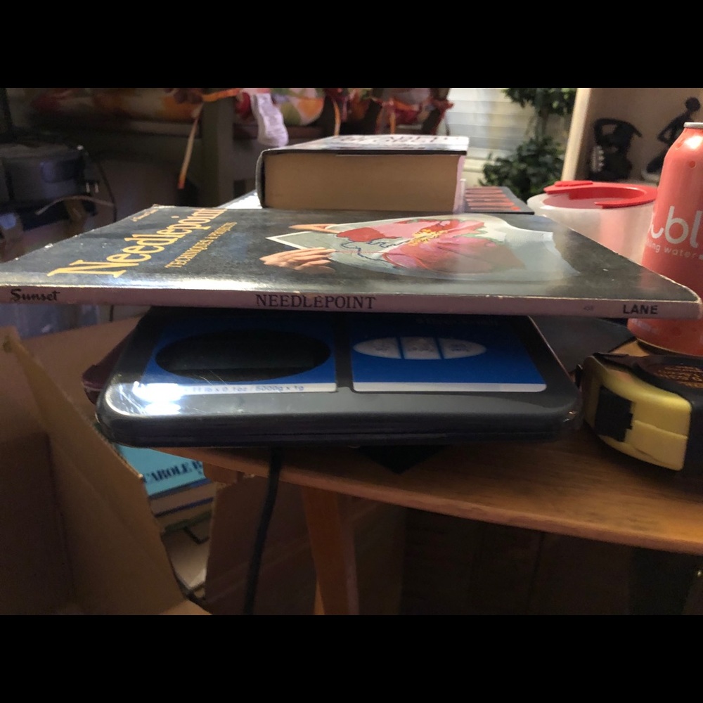 📚 Needlepoint Techniques & Projects - Picture 2 of 4